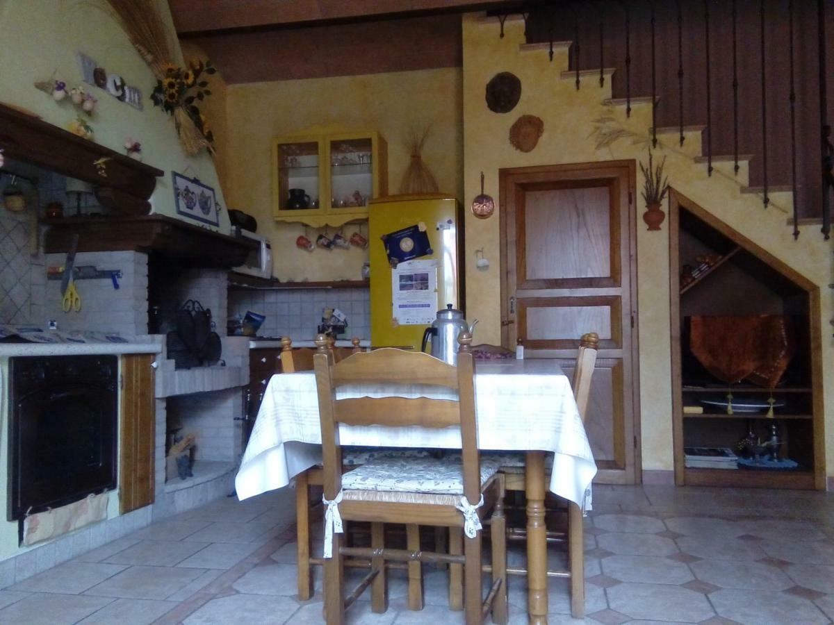 Carlo'S Country House Кастелина Маритима Екстериор снимка